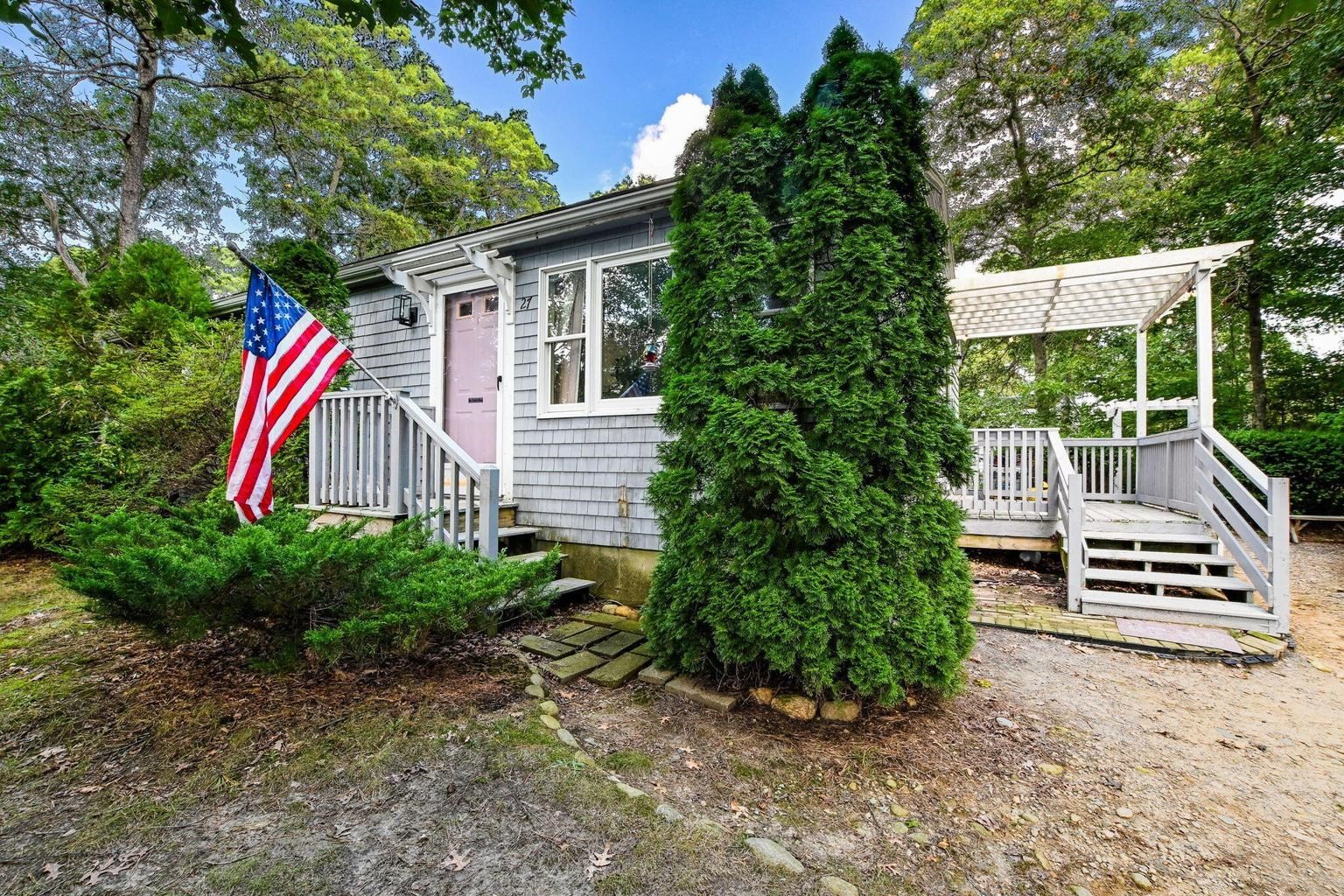 27 Crooked Meadow Property Photo 1