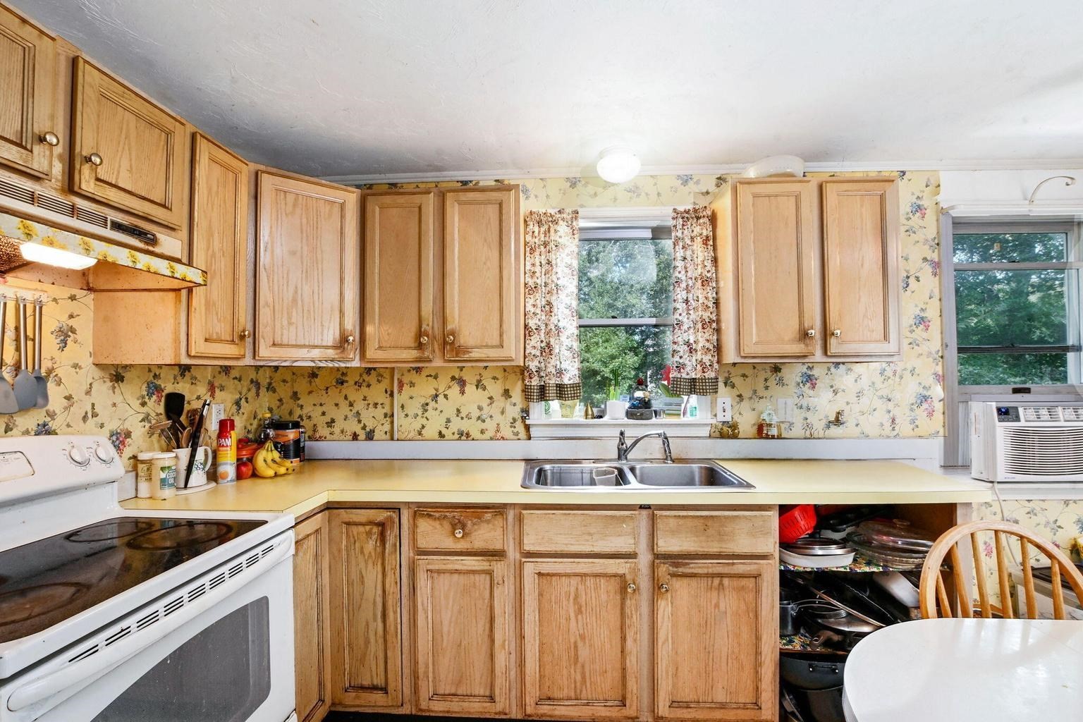 27 Crooked Meadow Road Property Photo 3