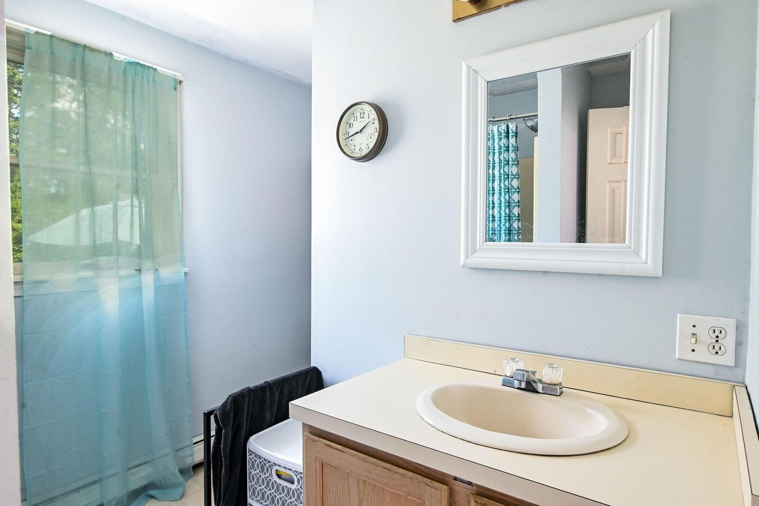 27 Crooked Meadow Road Property Photo 11