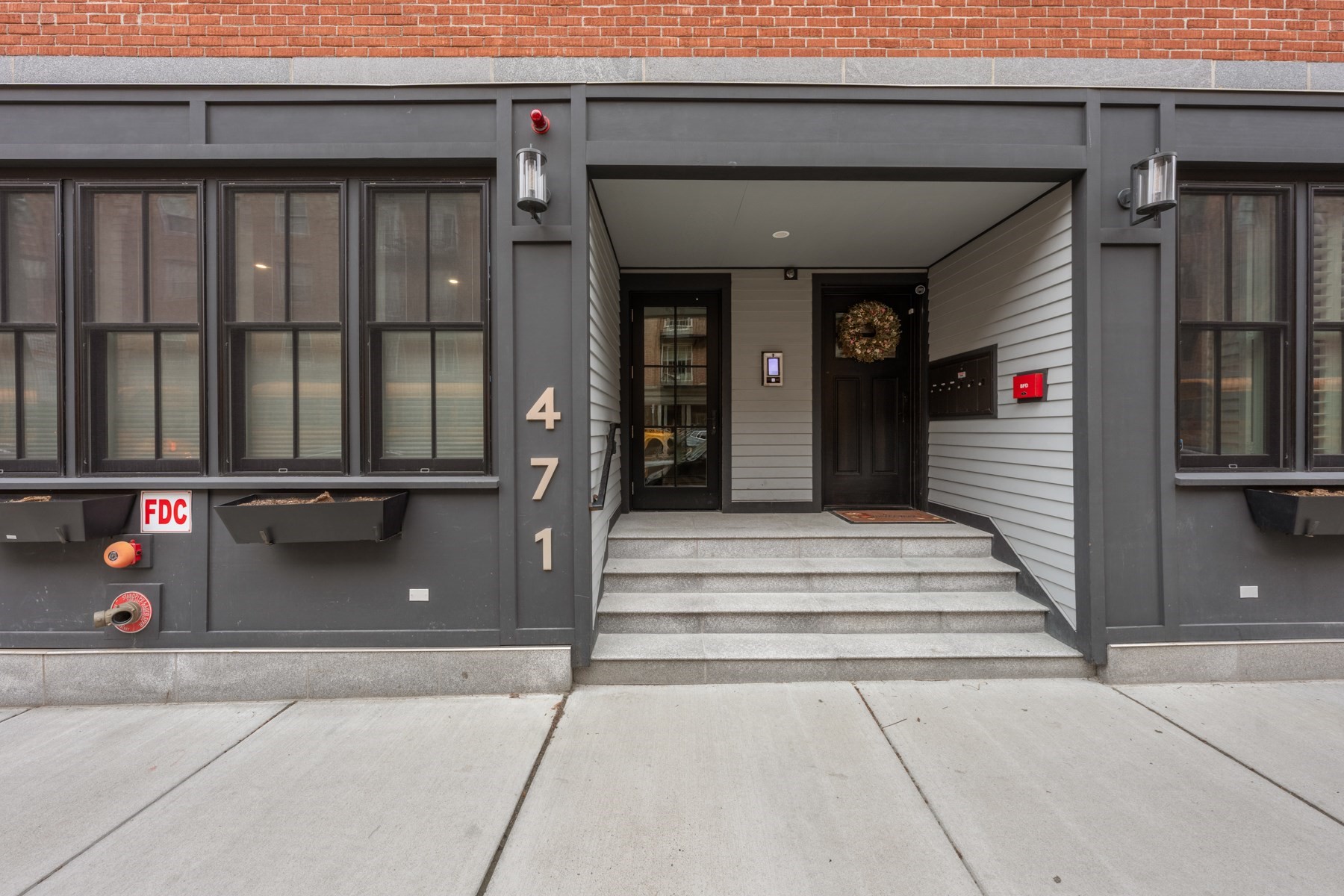 471 Hanover St # 2 Property Photo 12