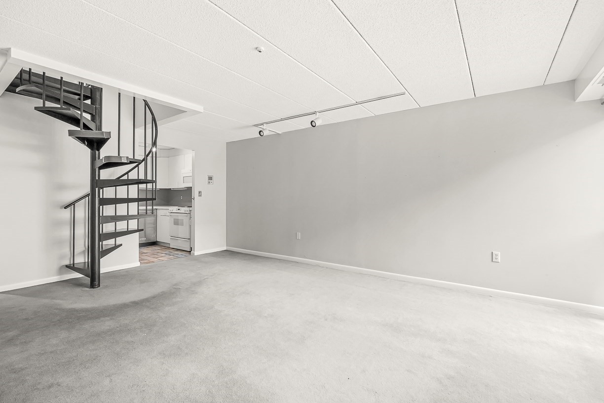 17 Healey St # 201 Property Photo 3