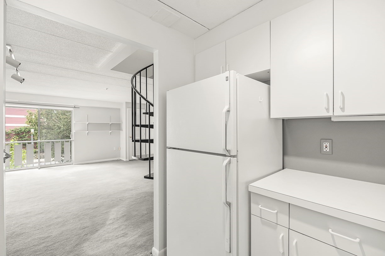 17 Healey St # 201 Property Photo 9