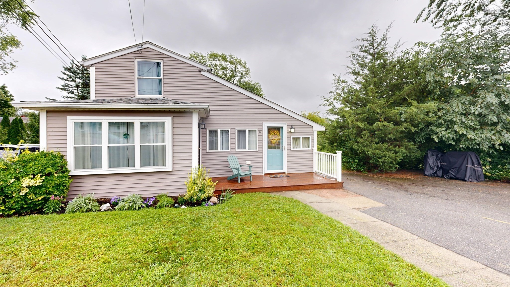 42 Clancy St Property Photo 1