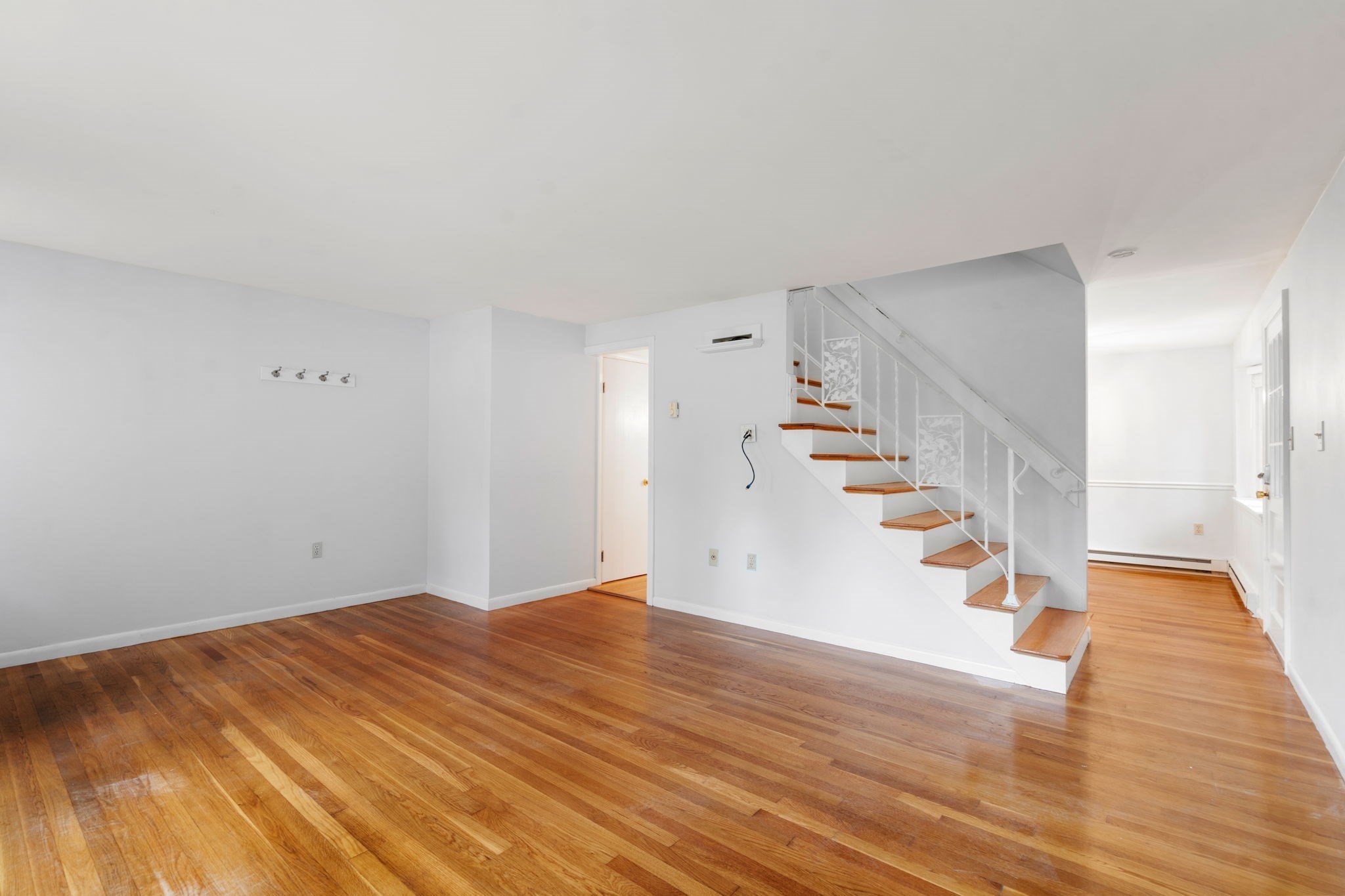 60 Lake St Property Photo 6