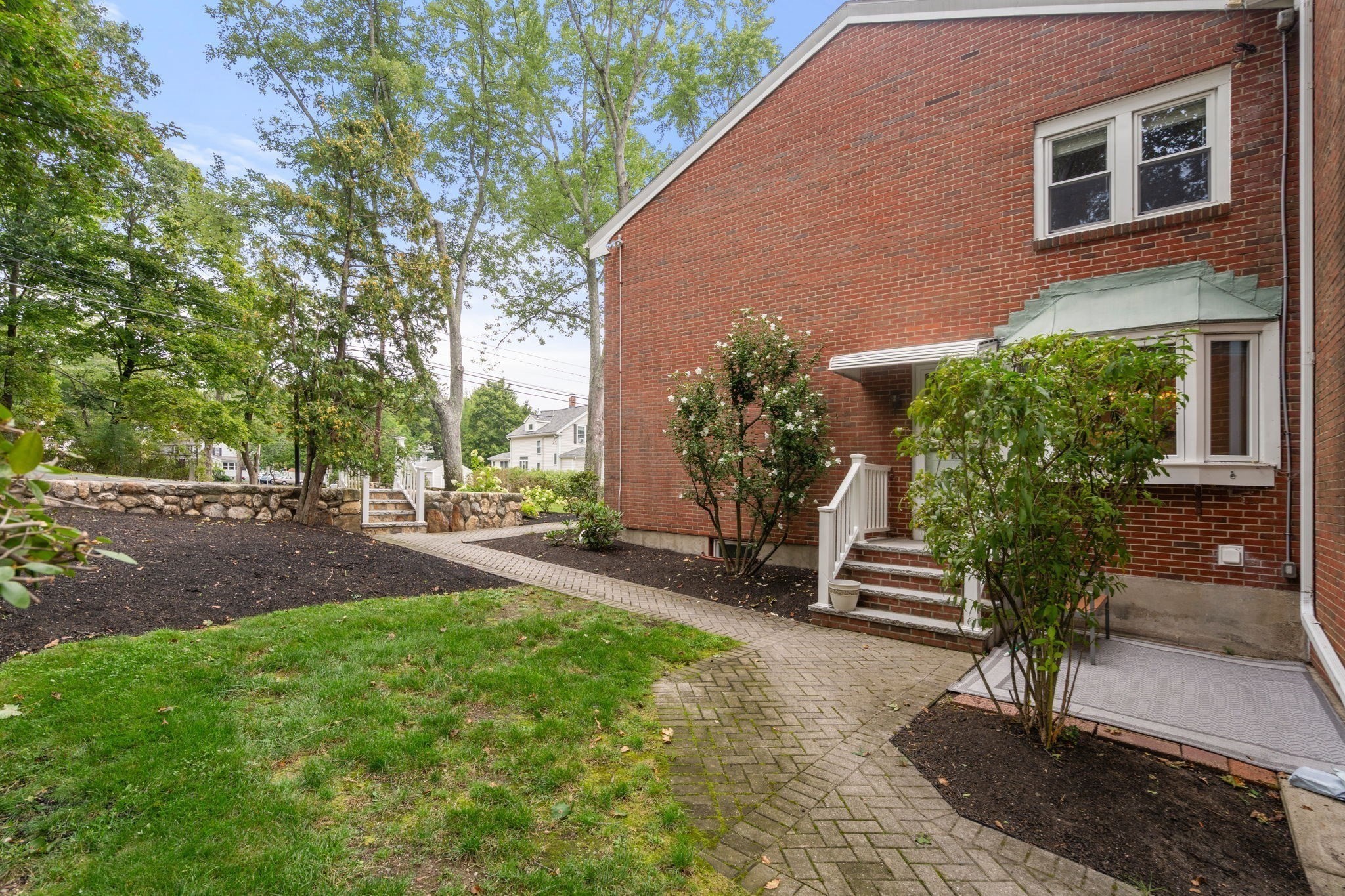 60 Lake St Property Photo 18