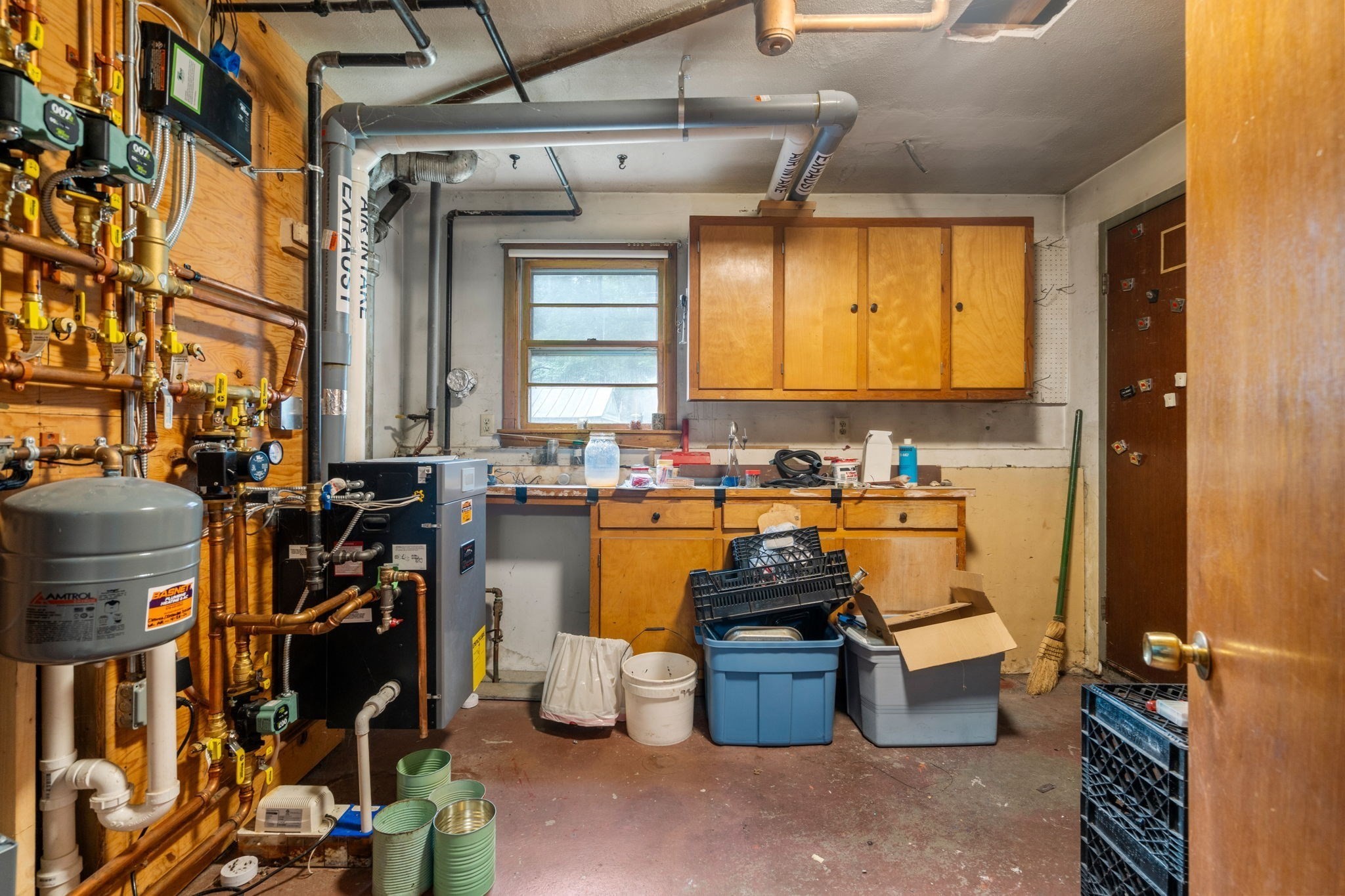 10 Everett St Property Photo 25