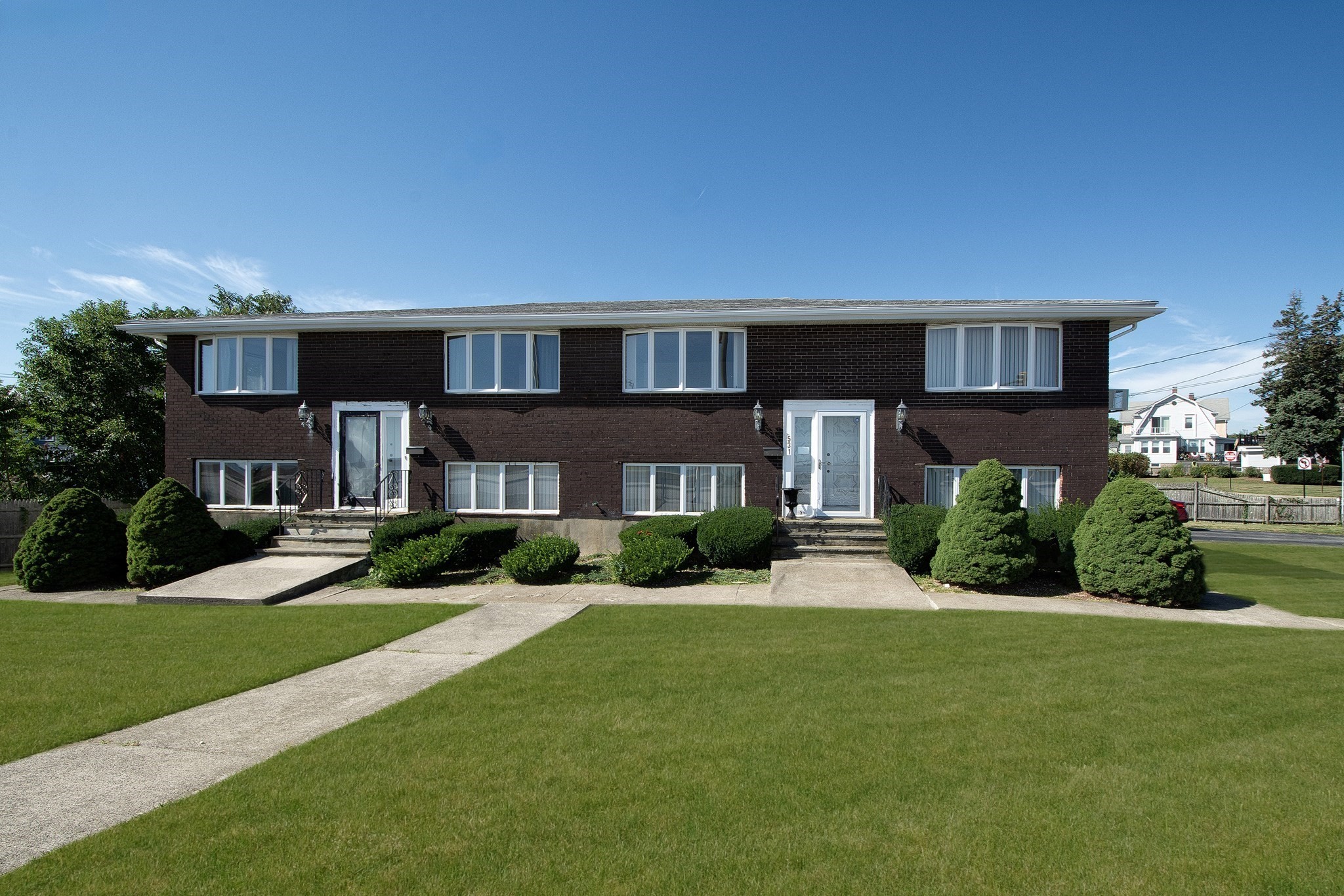 531 Quincy Shore Drive Property Photo 3