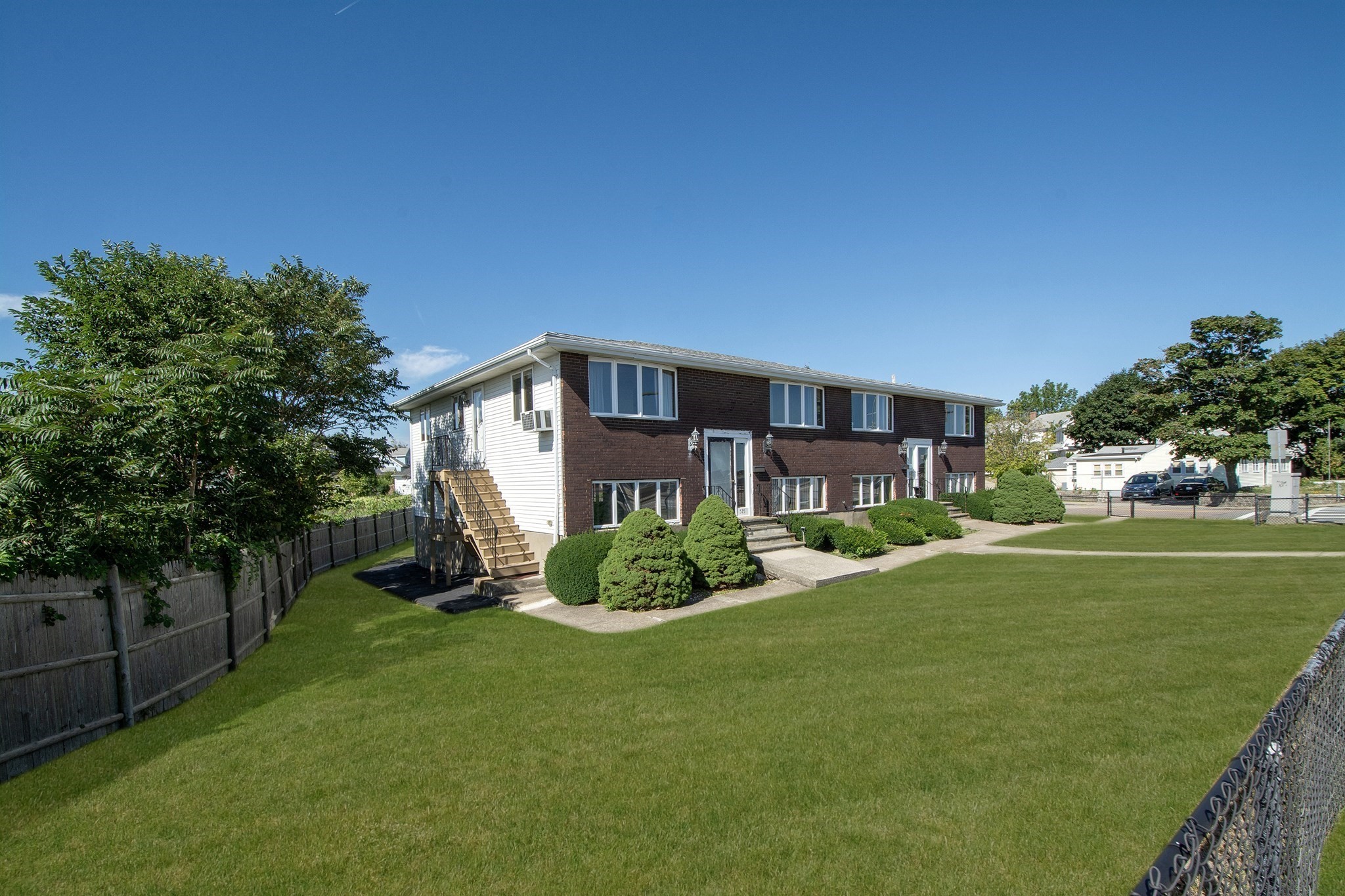 531 Quincy Shore Drive Property Photo 4