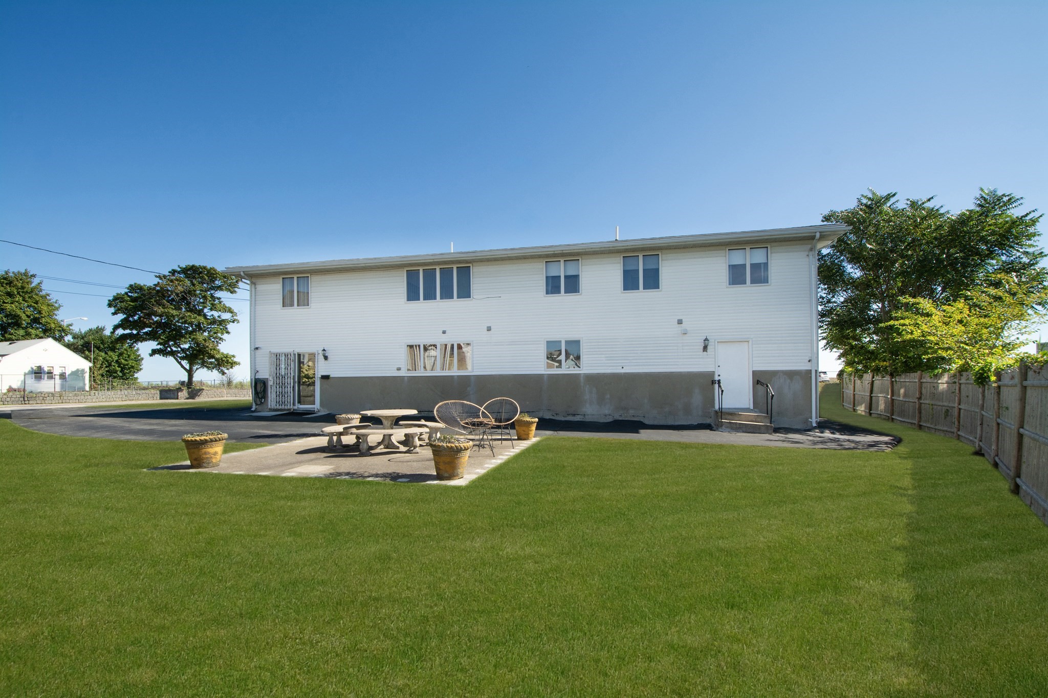 531 Quincy Shore Drive Property Photo 8