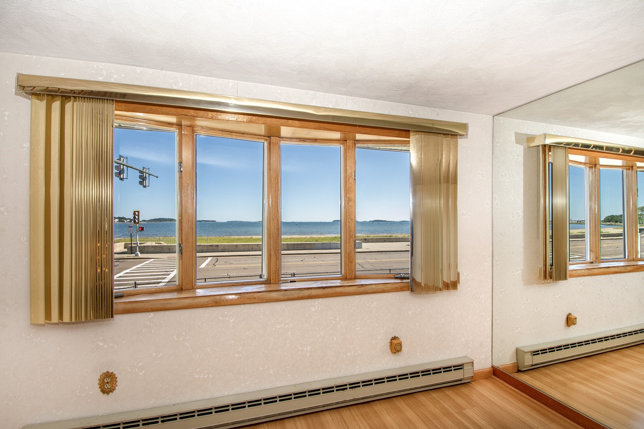 531 Quincy Shore Drive Property Photo 10