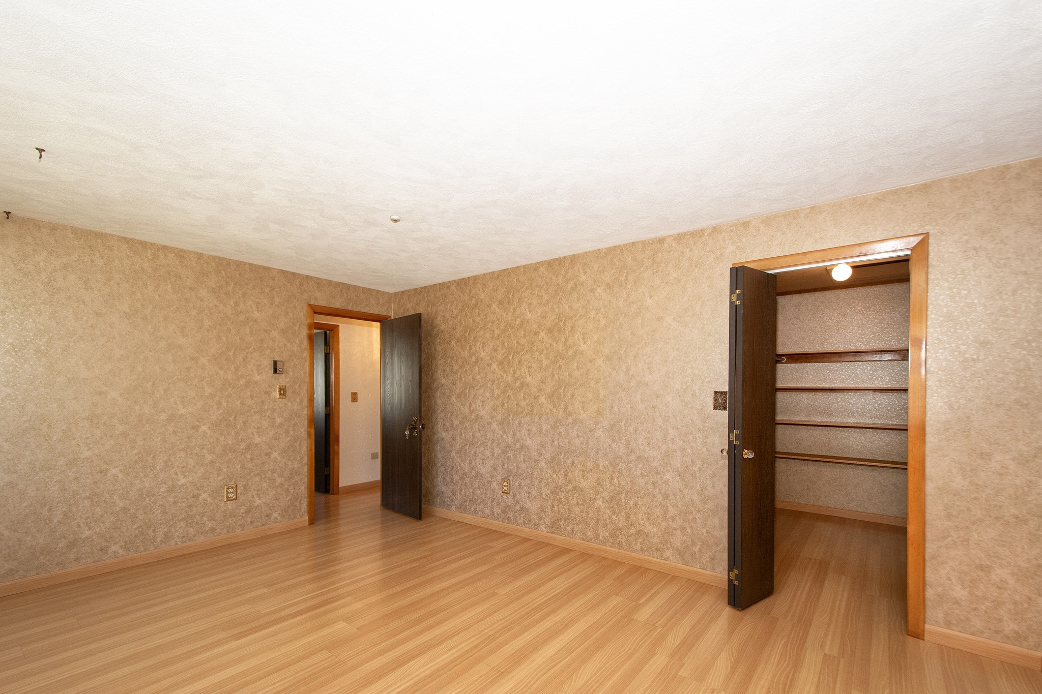 531 Quincy Shore Drive Property Photo 23