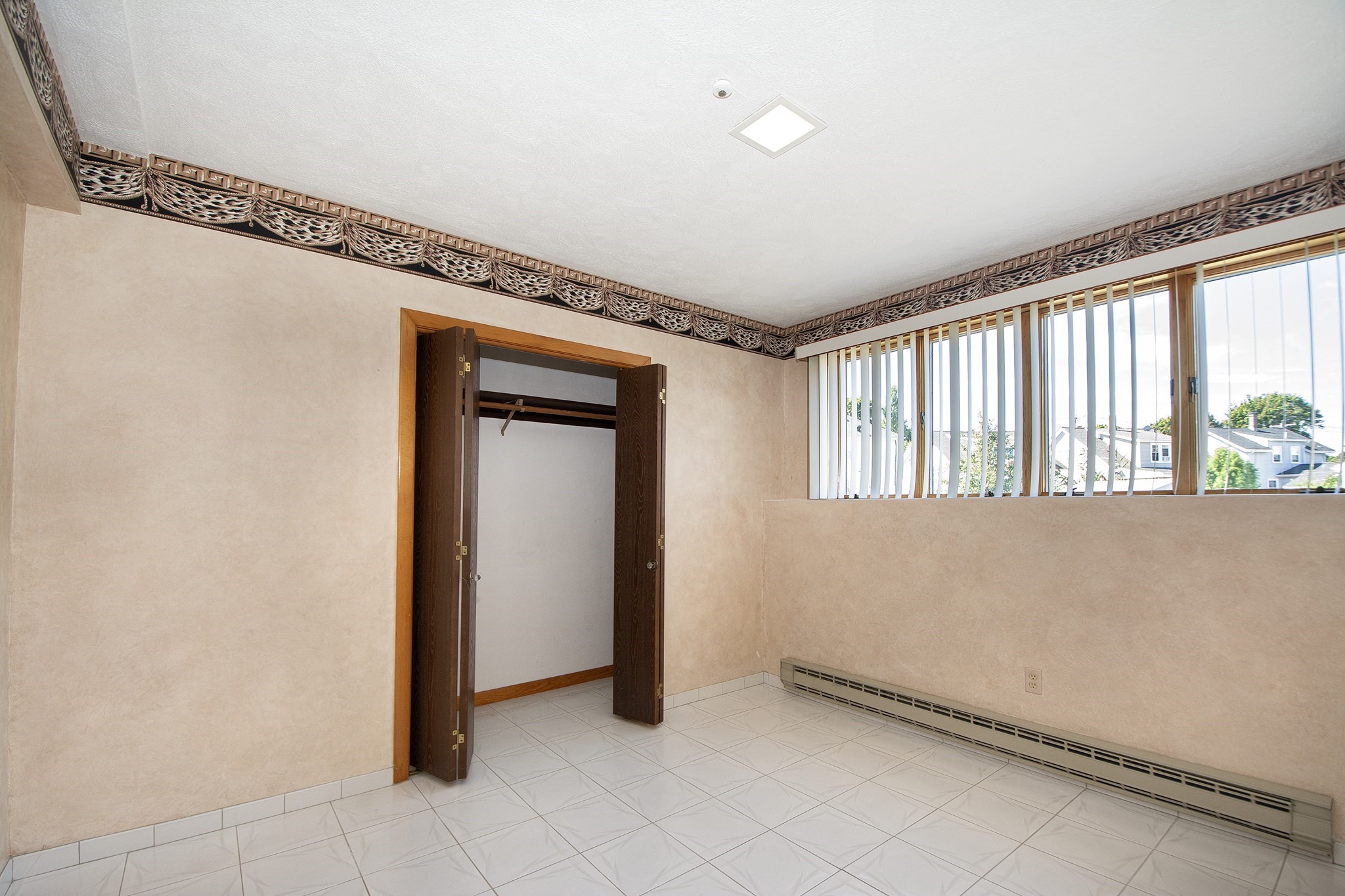 531 Quincy Shore Drive Property Photo 28