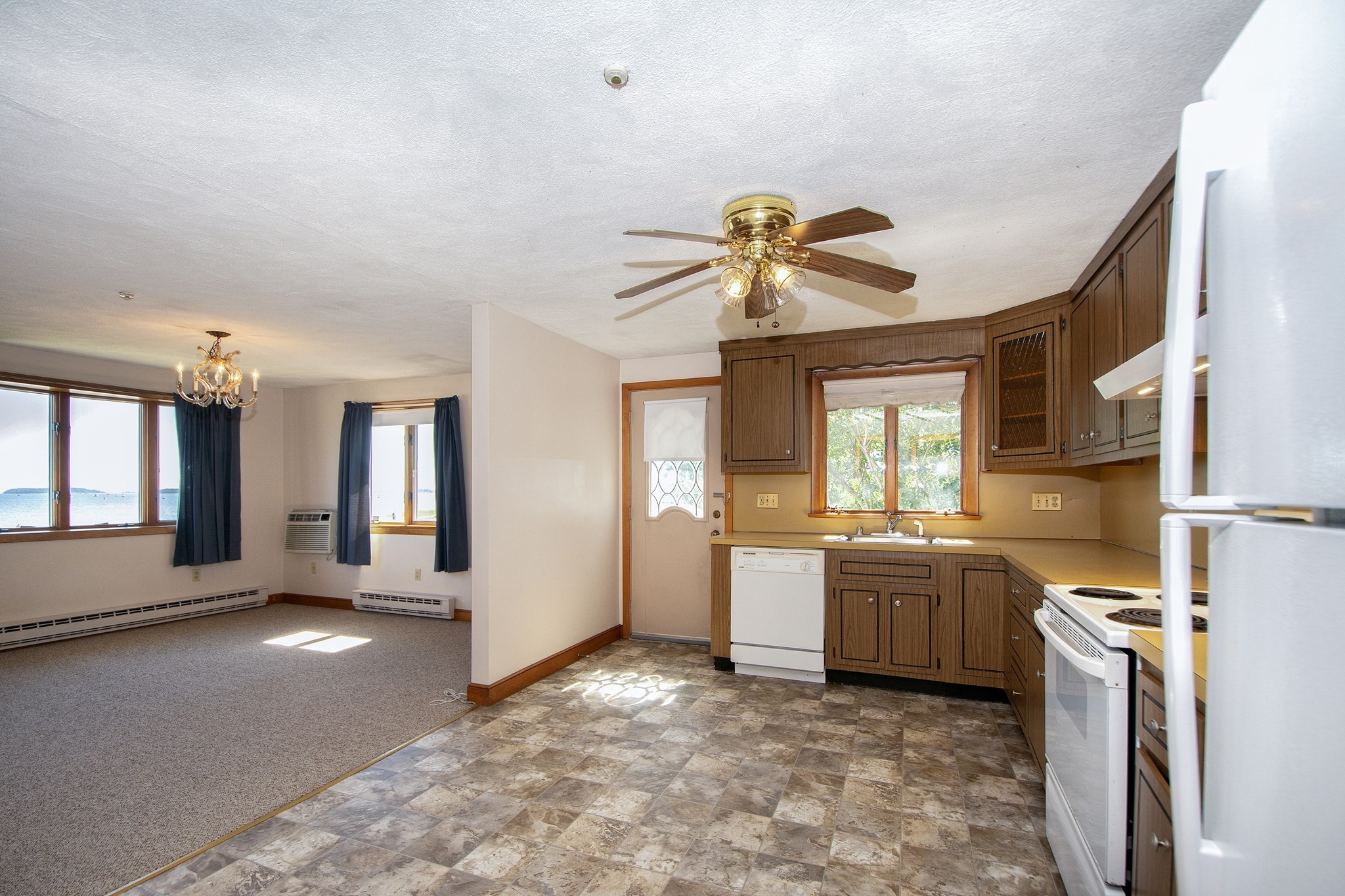 531 Quincy Shore Drive Property Photo 37