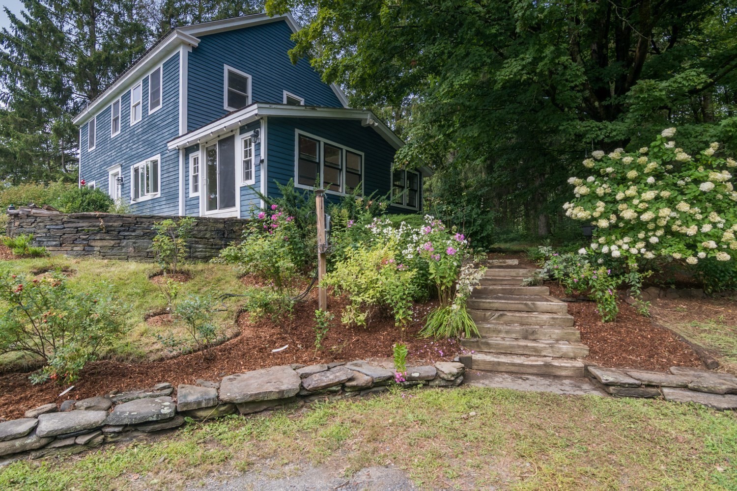 92 South St Property Photo 3