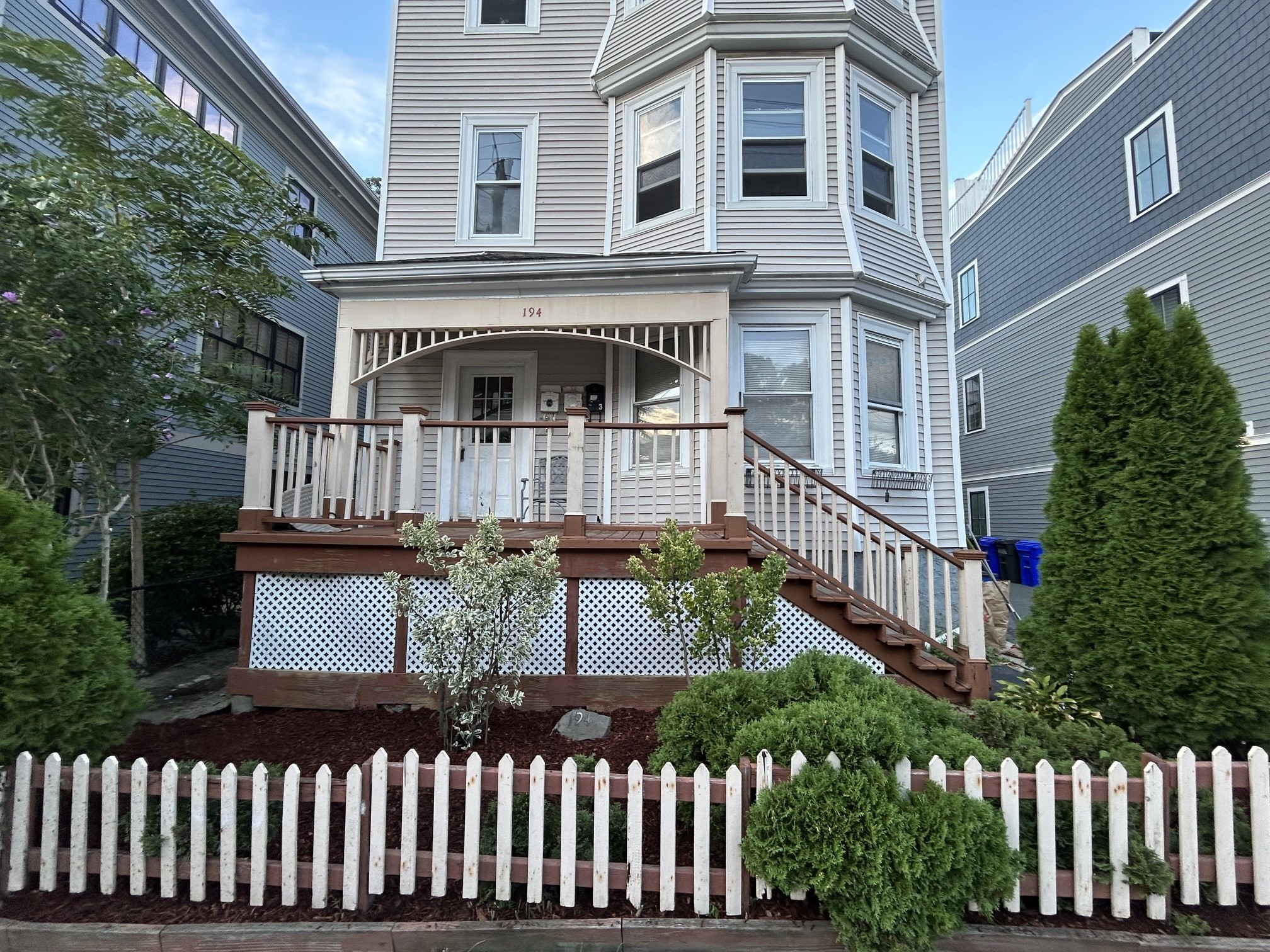 194 Boylston St Property Photo 1