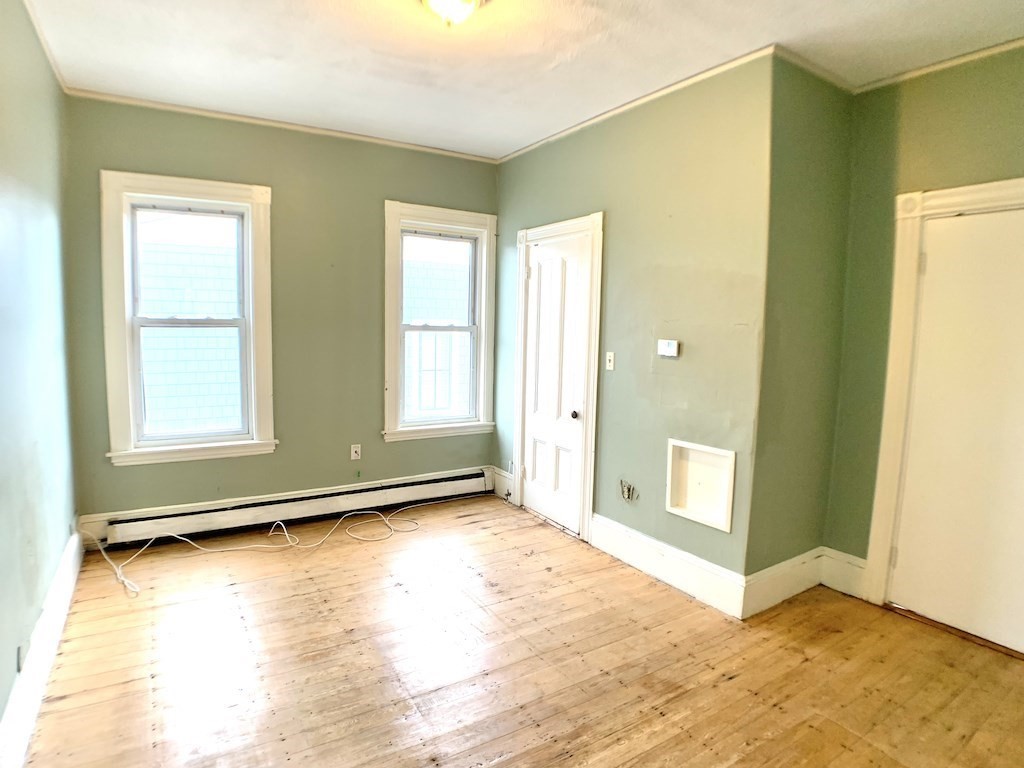 194 Boylston St Property Photo 6
