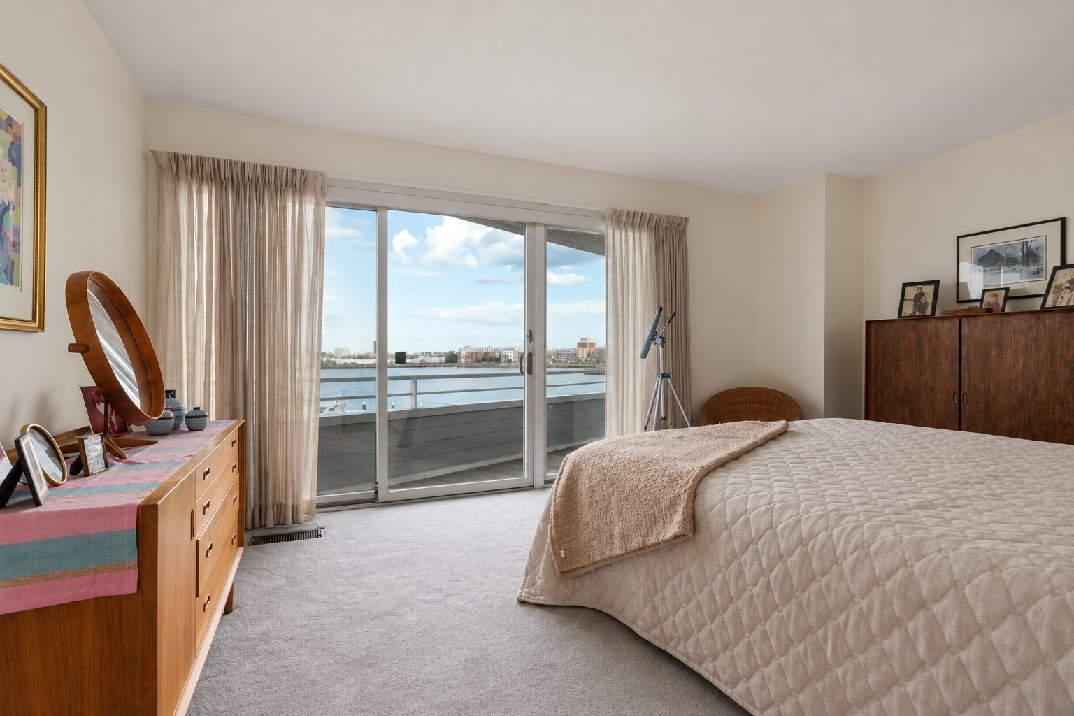 31 Constellation Wharf # 31 Property Photo 14