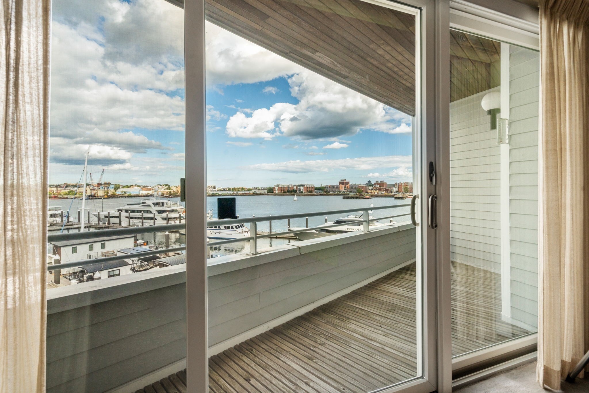 31 Constellation Wharf # 31 Property Photo 16