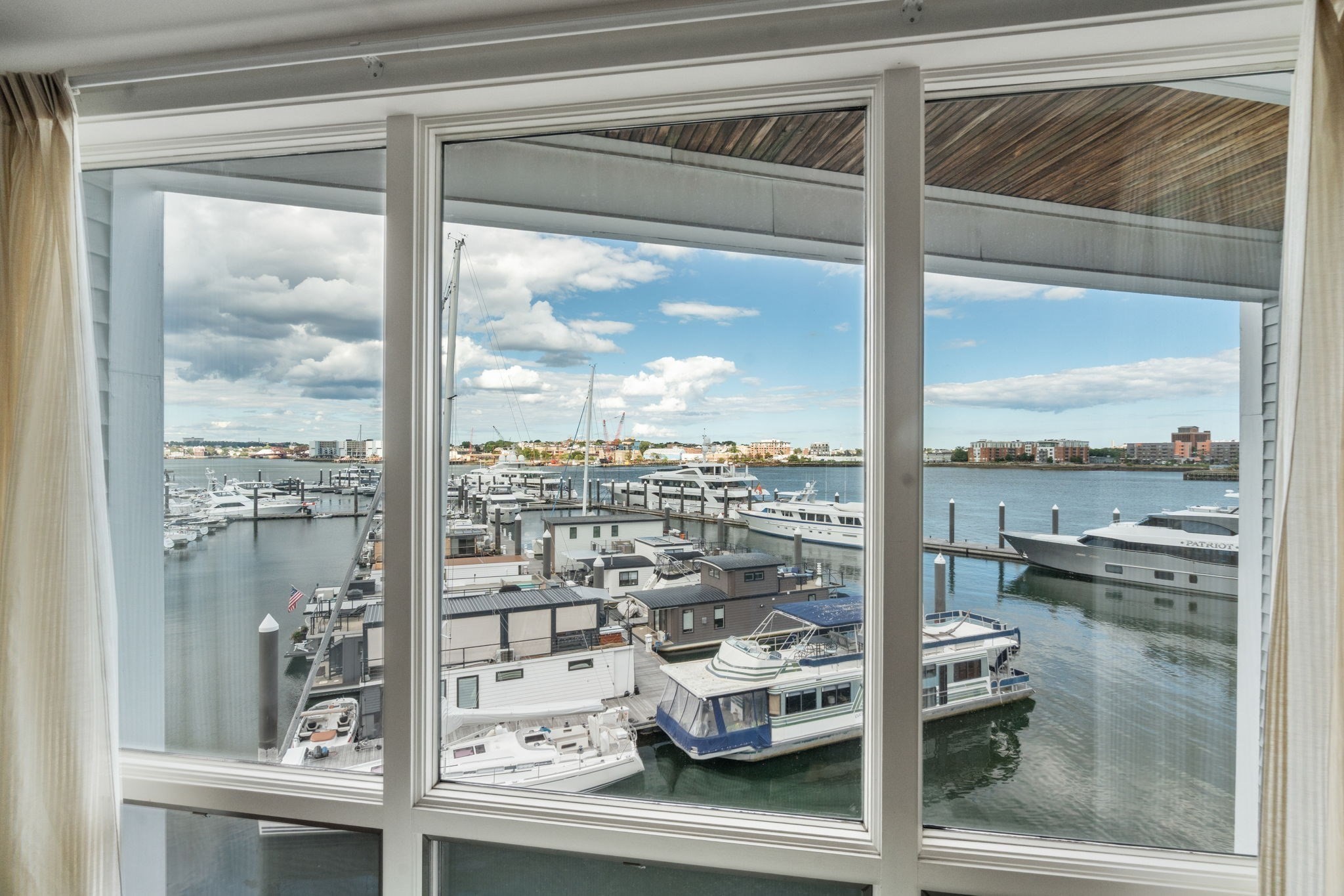 31 Constellation Wharf # 31 Property Photo 31