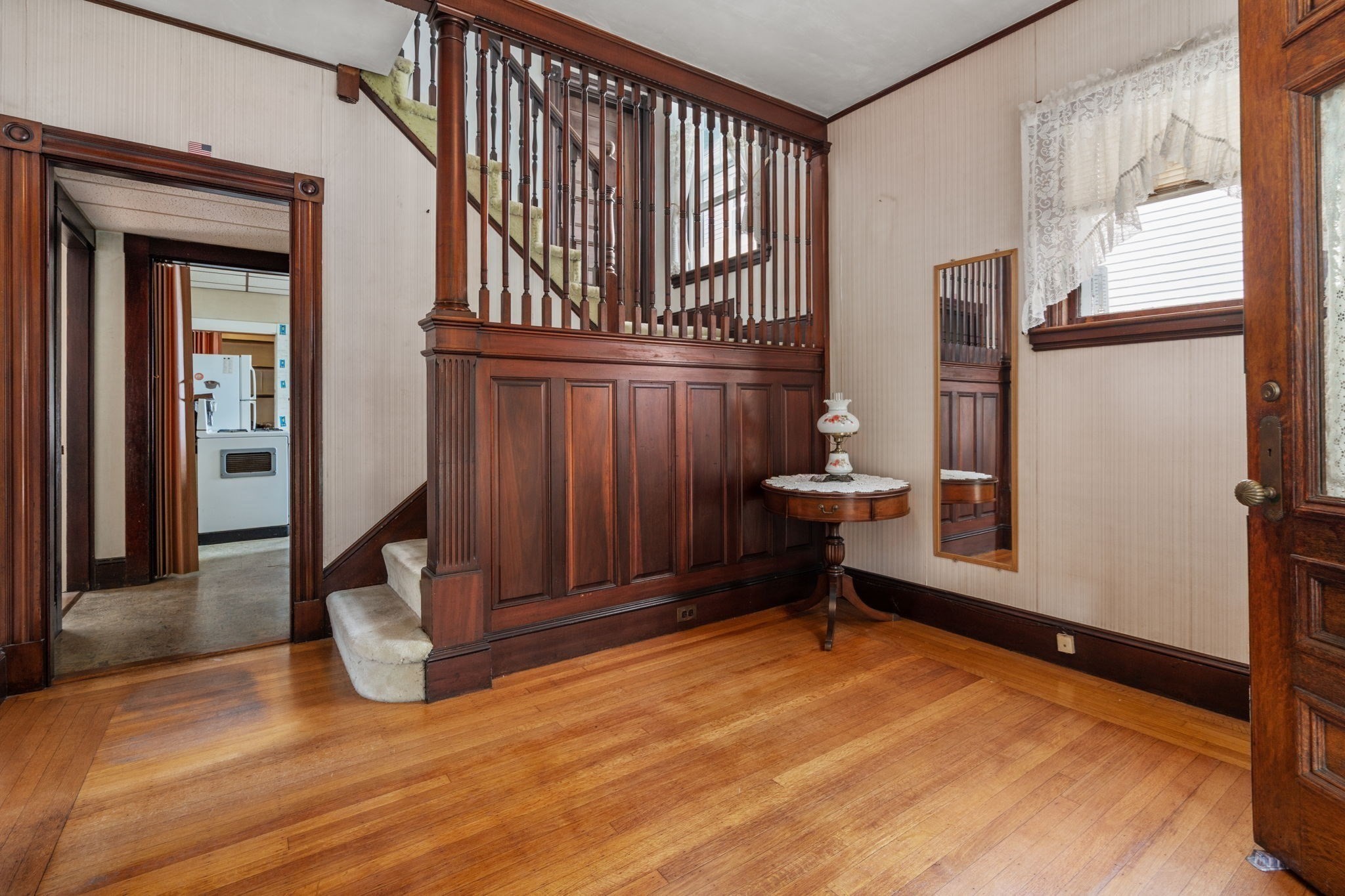 42 Bigelow St Property Photo 8