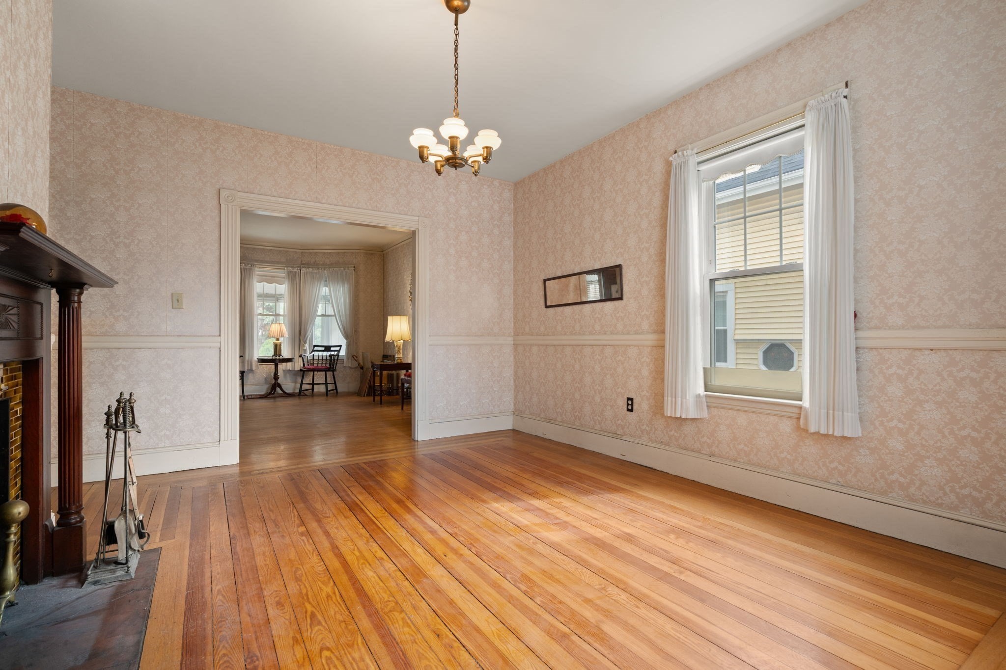42 Bigelow St Property Photo 12