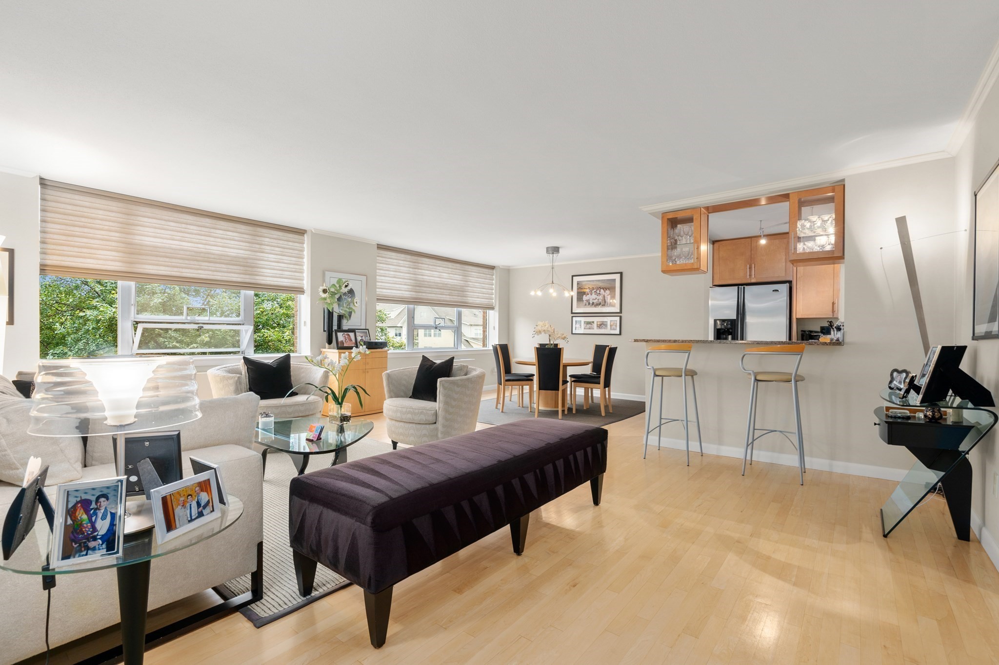 20 Hammond Pond Pkwy # 504 Property Photo 3