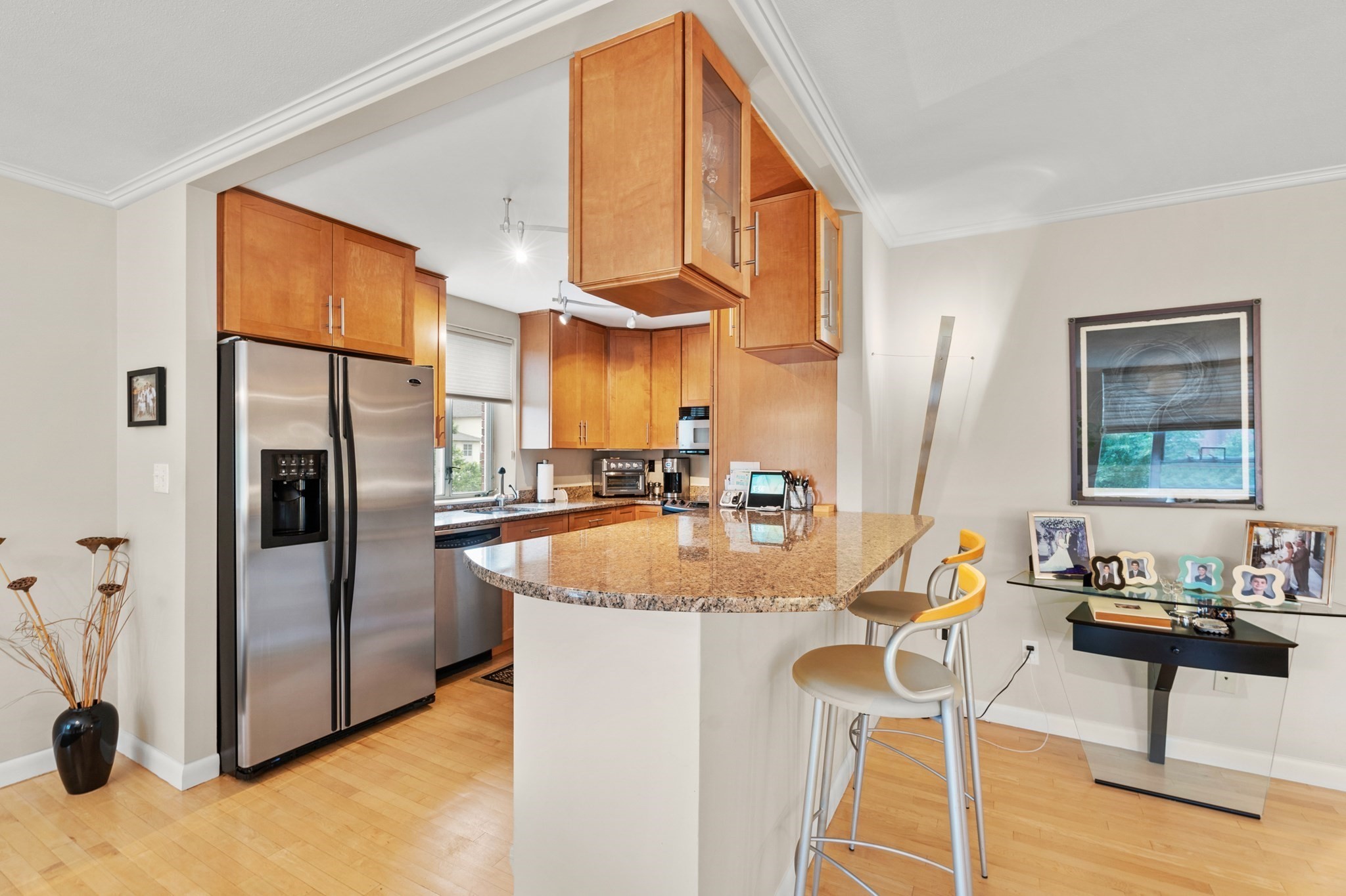 20 Hammond Pond Pkwy # 504 Property Photo 9