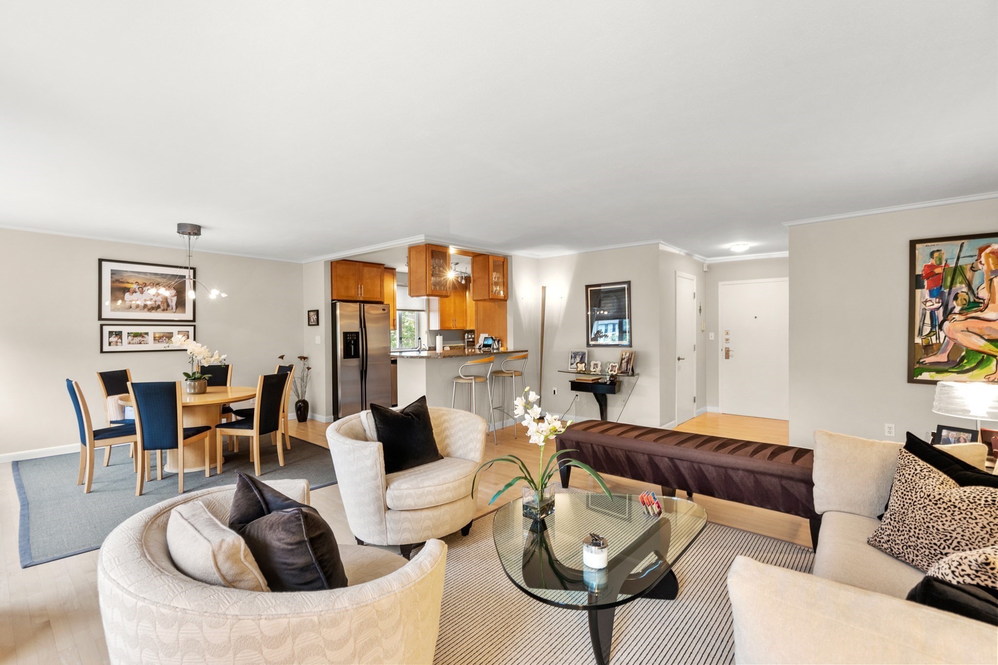 20 Hammond Pond Pkwy # 504 Property Photo 10