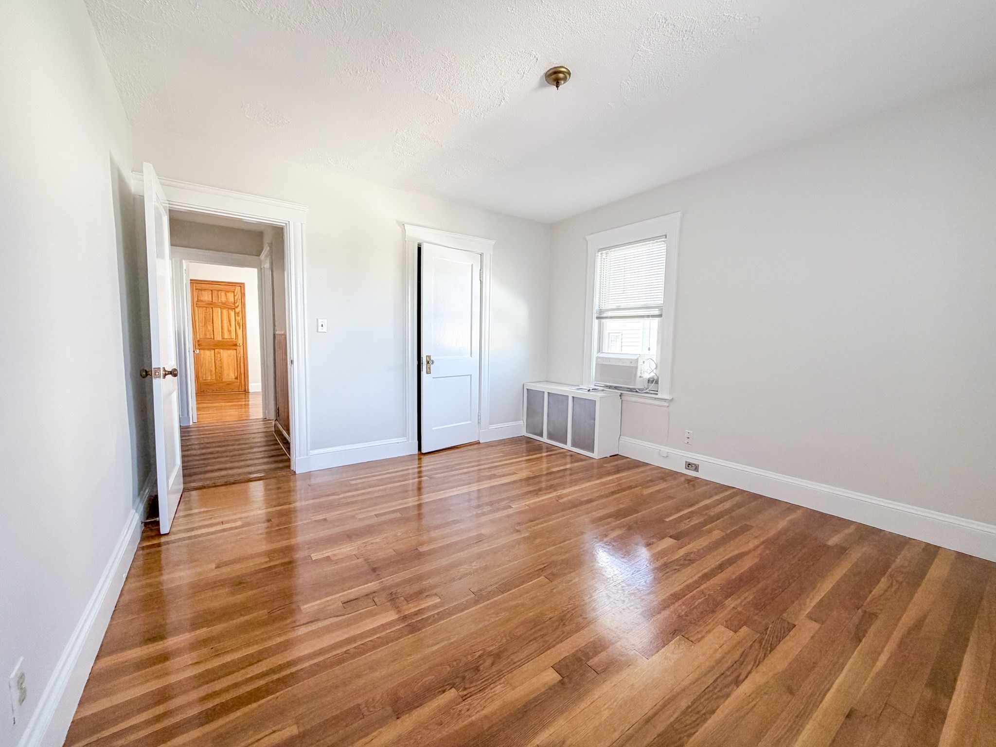 159 Forest # R Property Photo 6