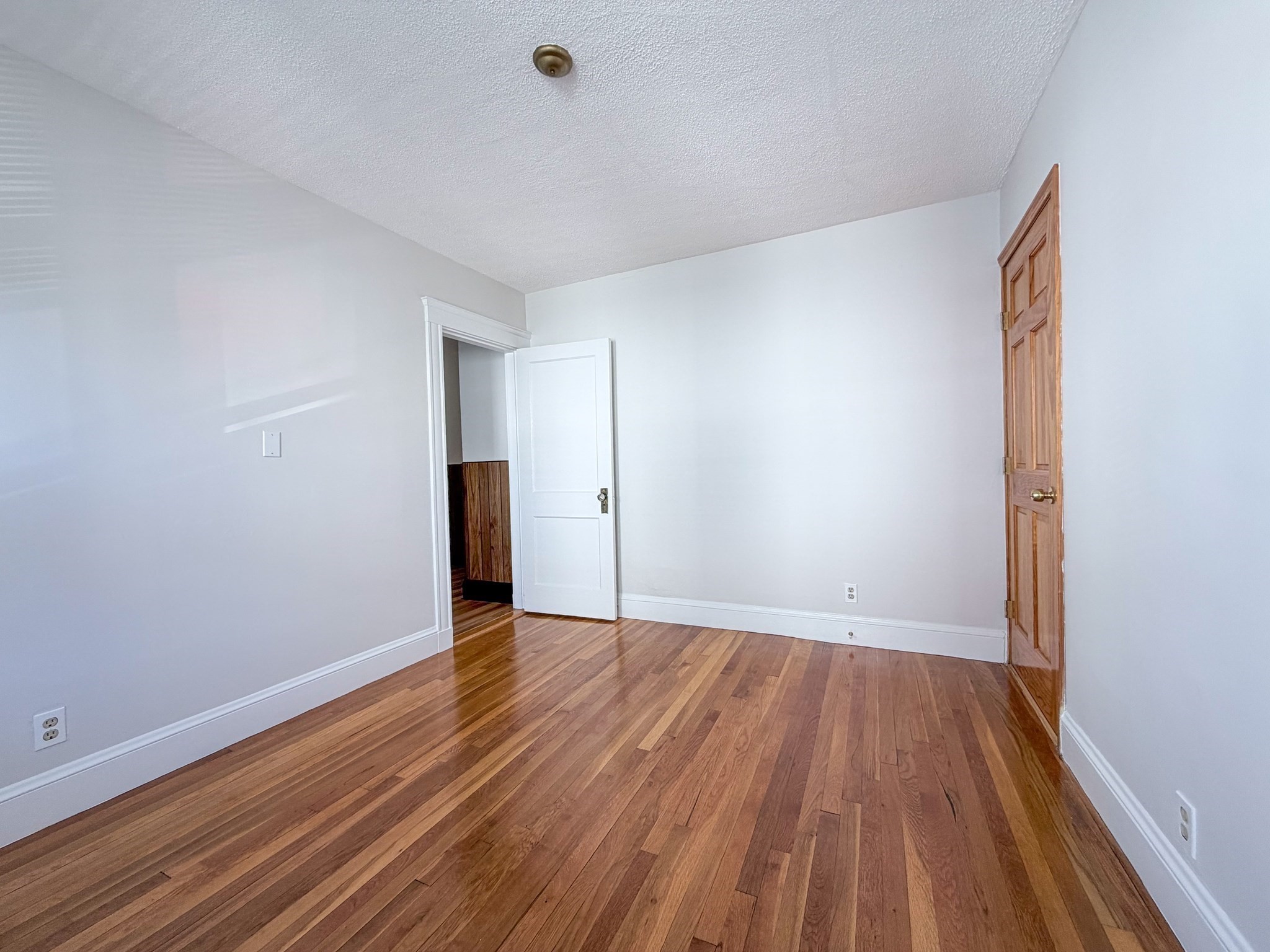 159 Forest # R Property Photo 7