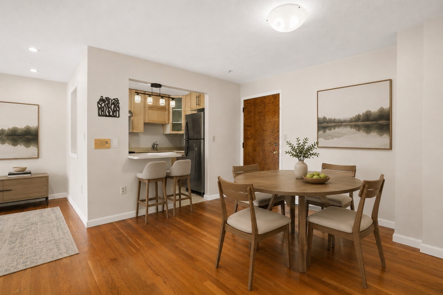 655 Saw Mill Brook Parkway # 20 Property Photo 3