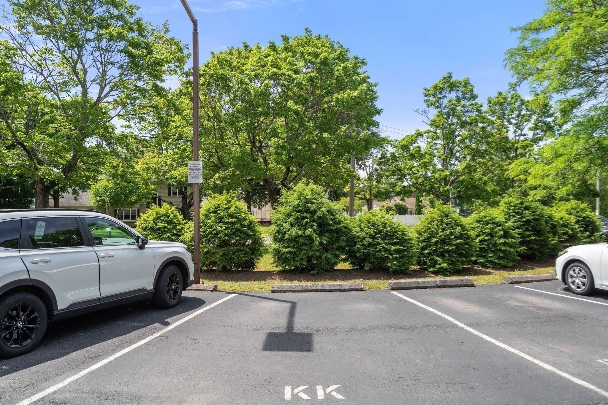 655 Saw Mill Brook Parkway # 20 Property Photo 14