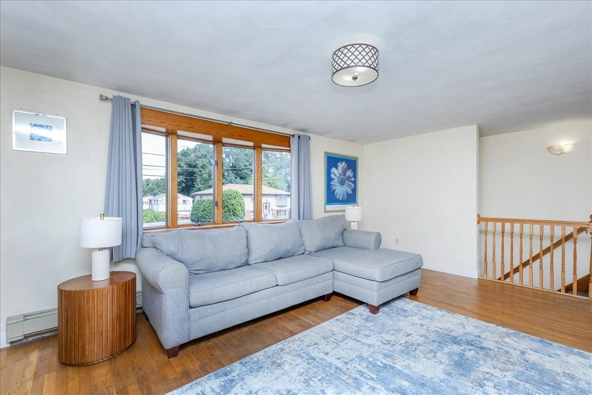 8 Judith Road Property Photo 5