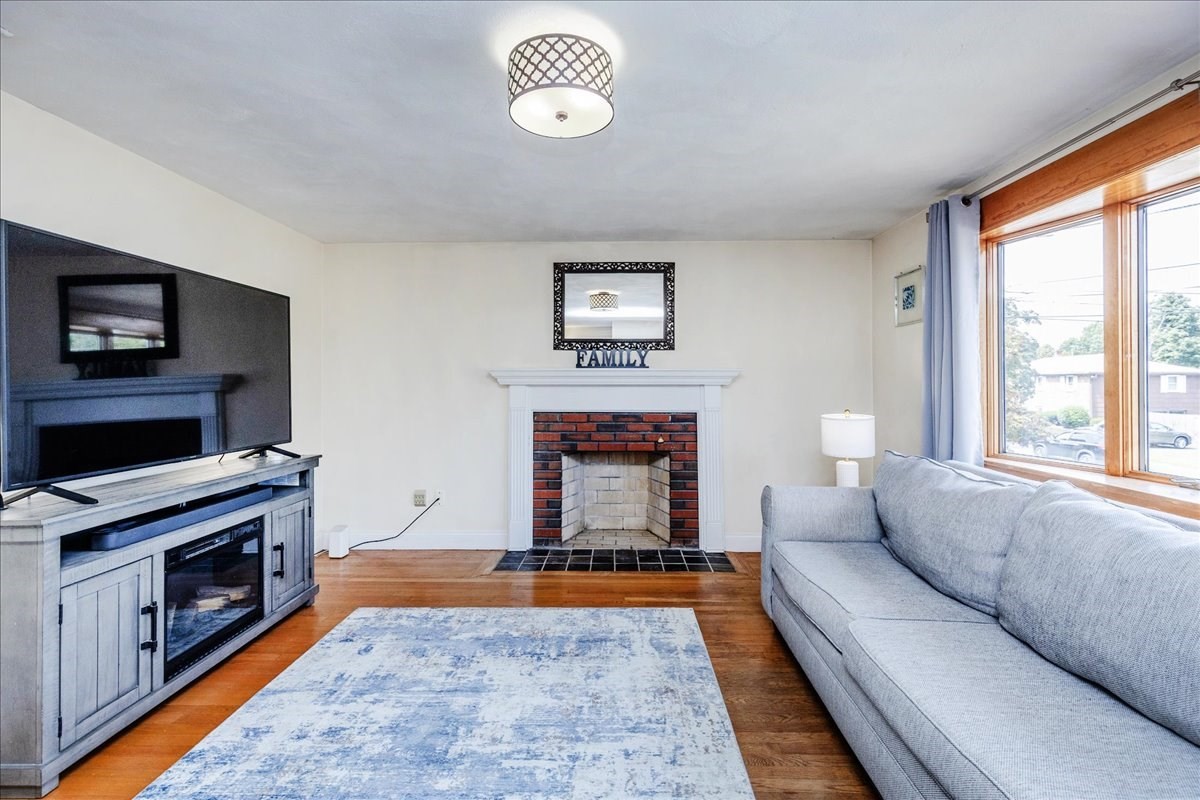 8 Judith Road Property Photo 6