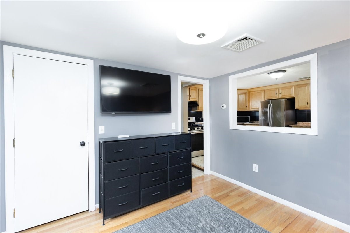 8 Judith Road Property Photo 11