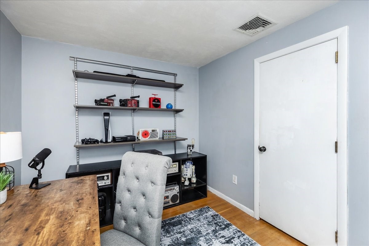 8 Judith Road Property Photo 18