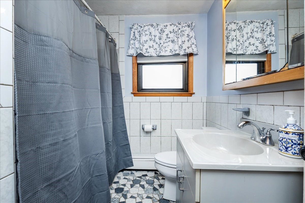 8 Judith Road Property Photo 19