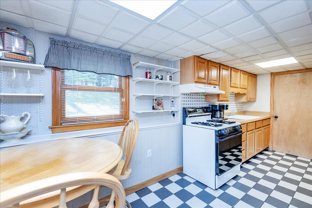 8 Judith Road Property Photo 31