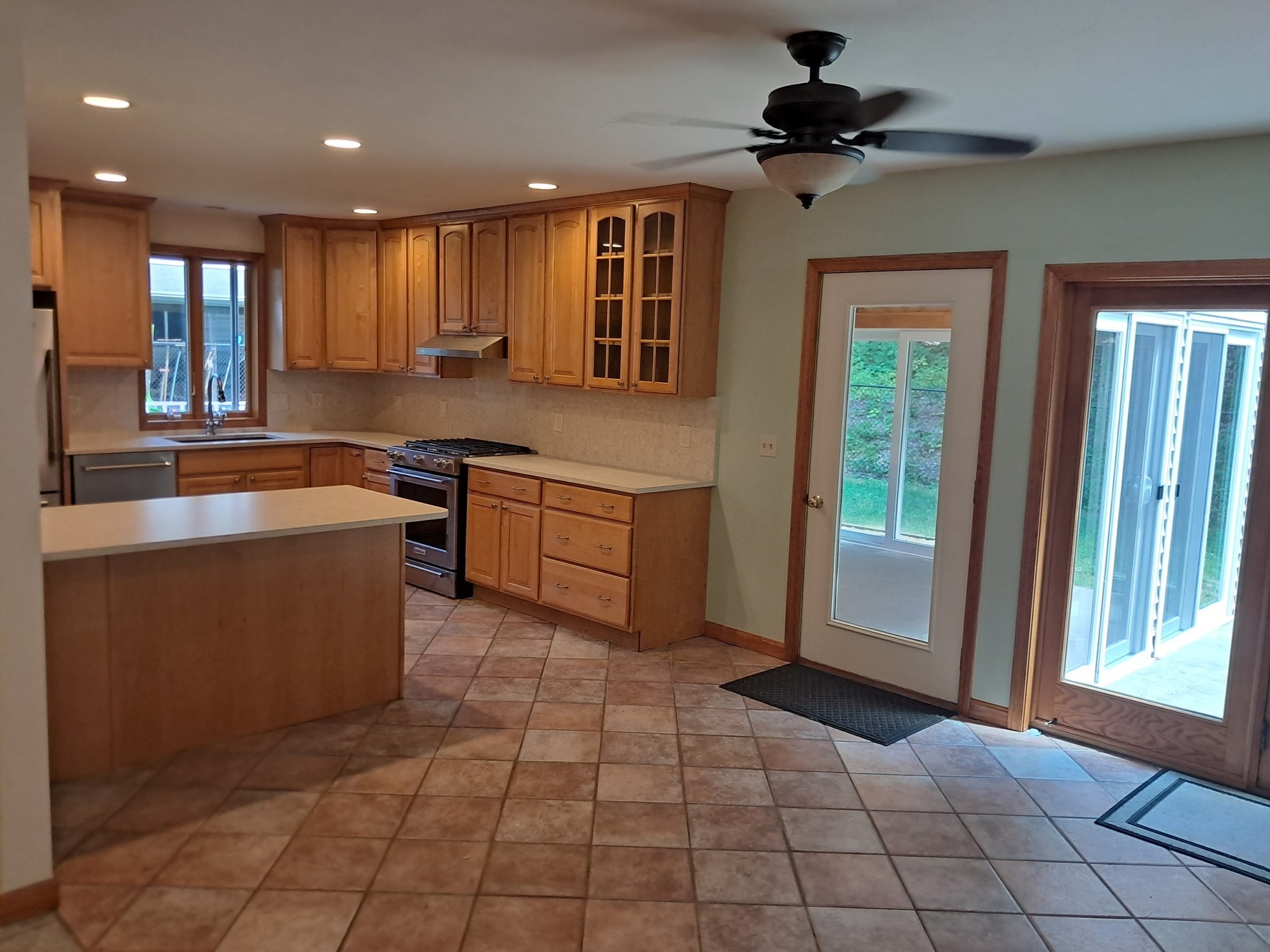 55 Howard St Property Photo 11