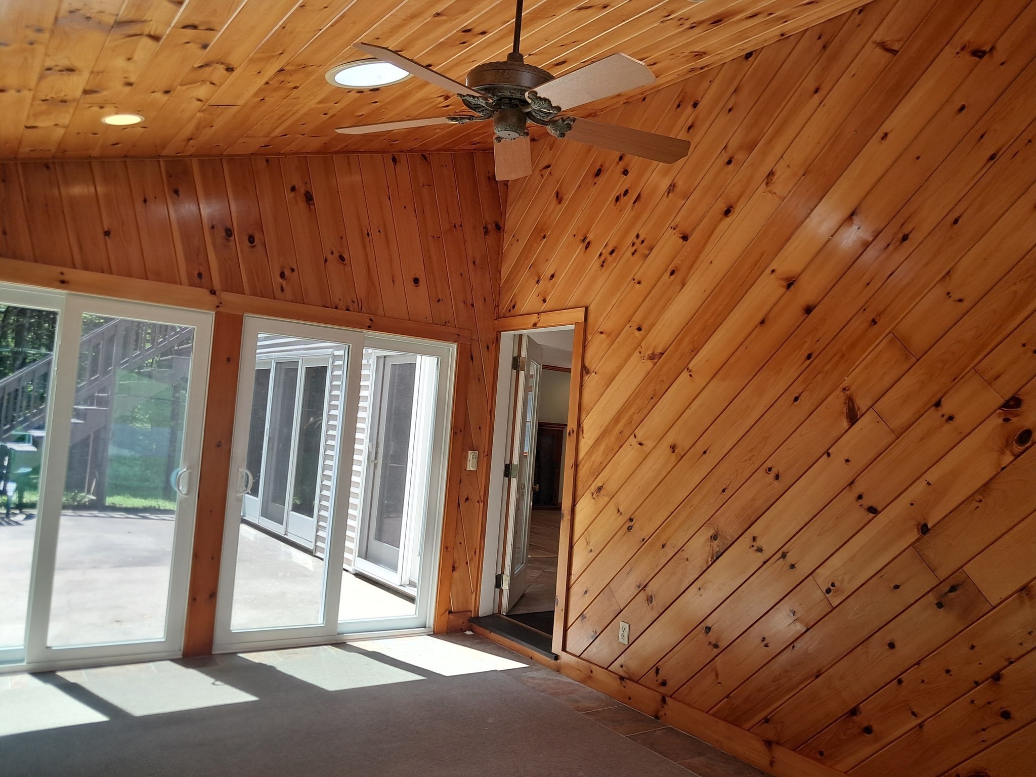 55 Howard St Property Photo 16