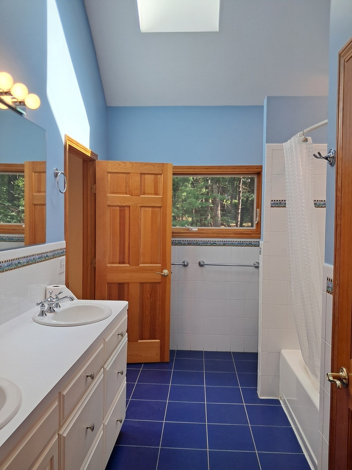 55 Howard St Property Photo 26