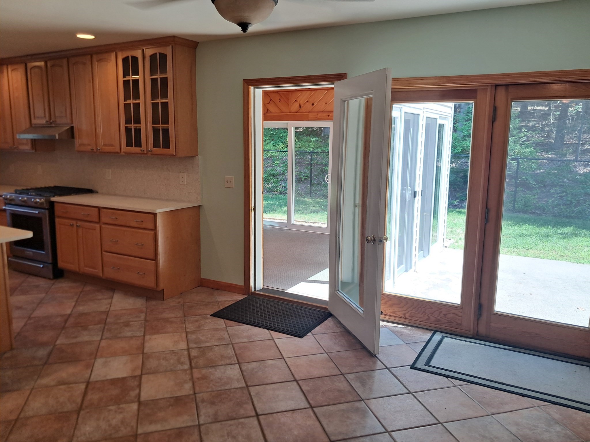 55 Howard St Property Photo 40