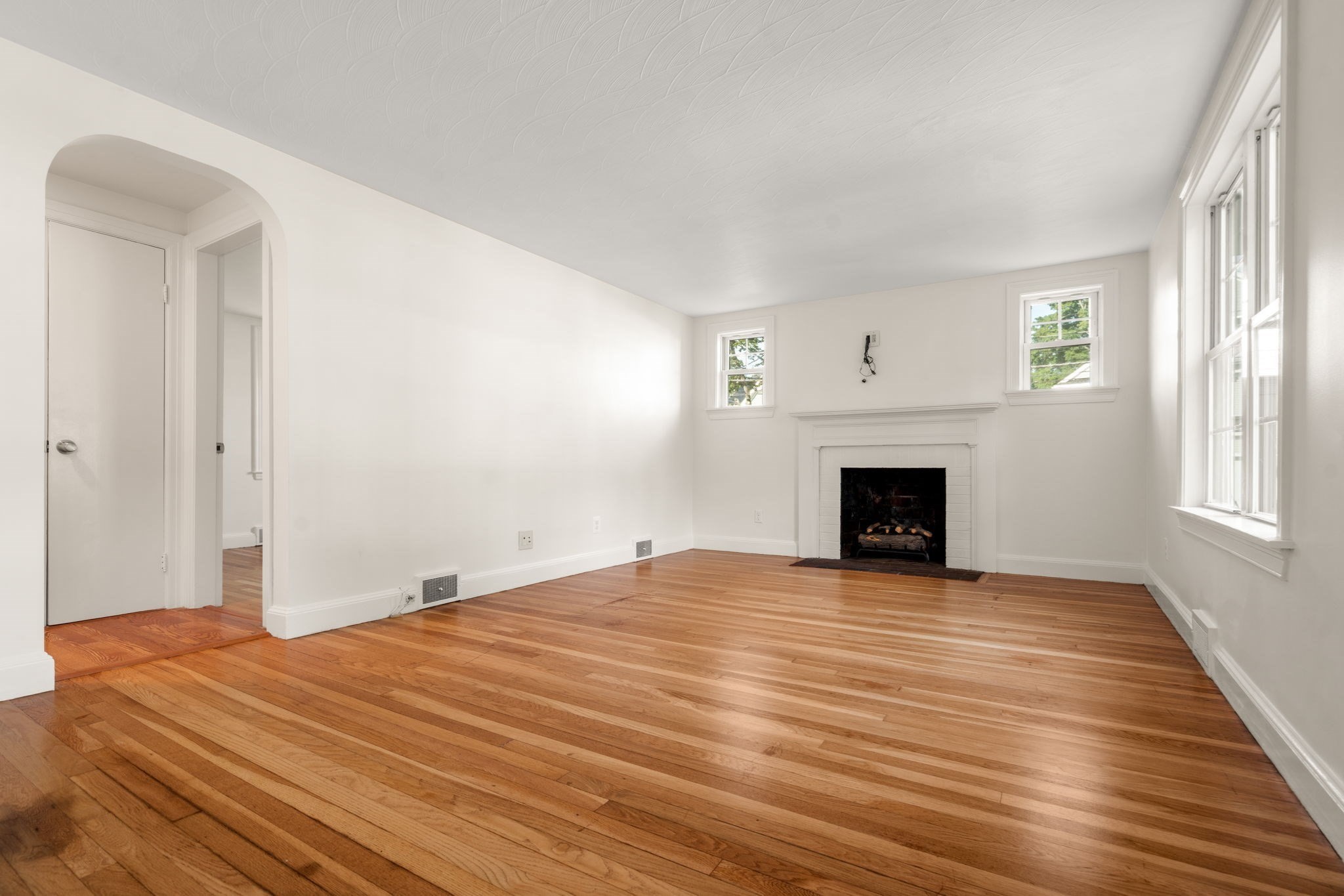 26 Elliott St Property Photo 6