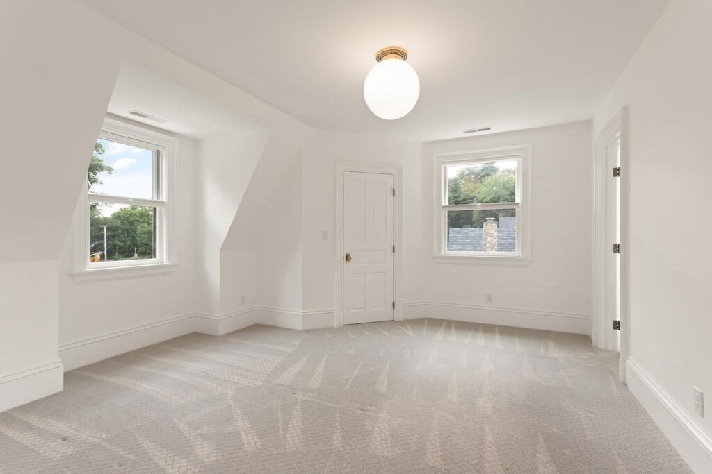 4 Eliot Rd Property Photo 25