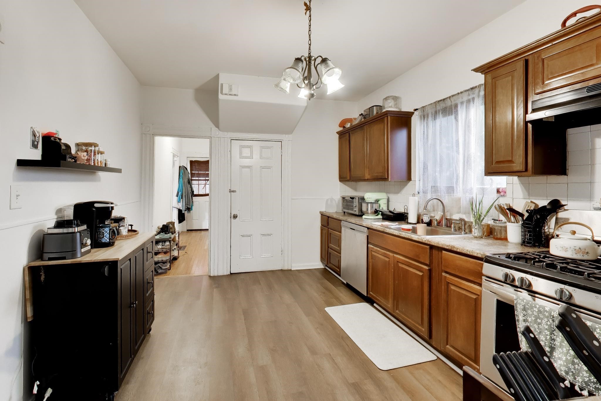 9 Irving Property Photo 6