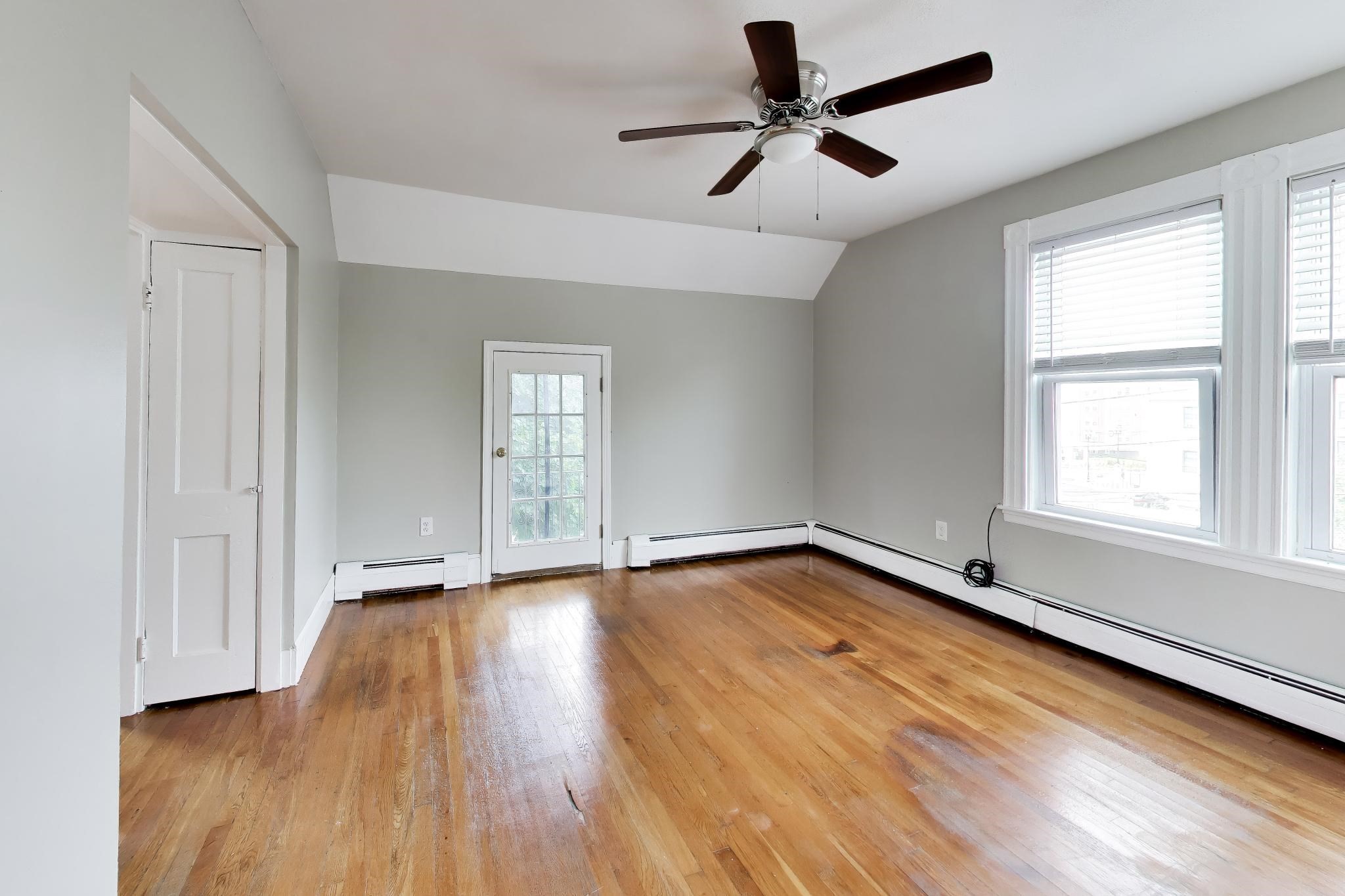 9 Irving Property Photo 13