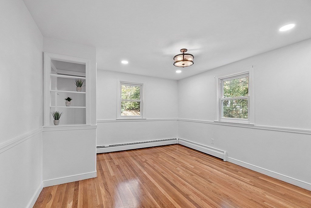 7 Sunnyside Ave Property Photo 10