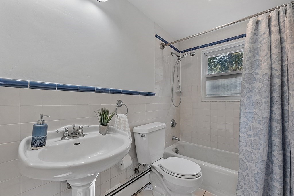 7 Sunnyside Ave Property Photo 12