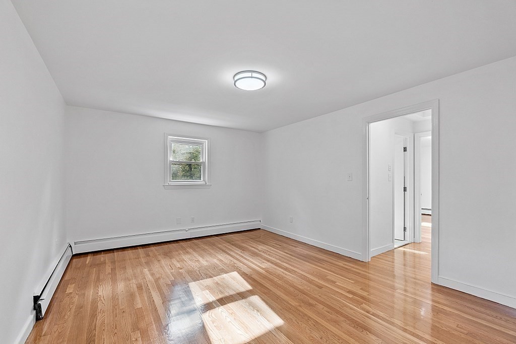 7 Sunnyside Ave Property Photo 15