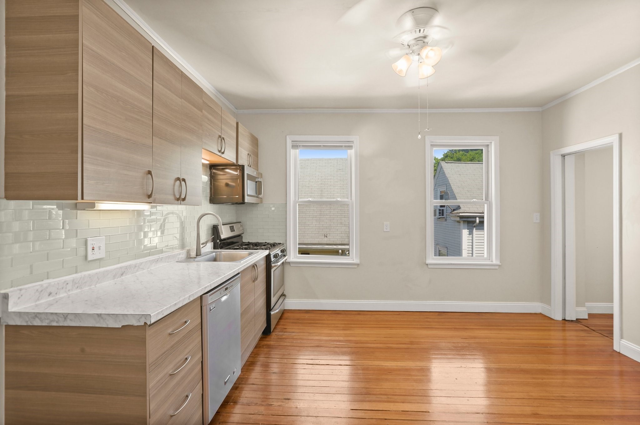 17 Farquhar # 3 Property Photo 11